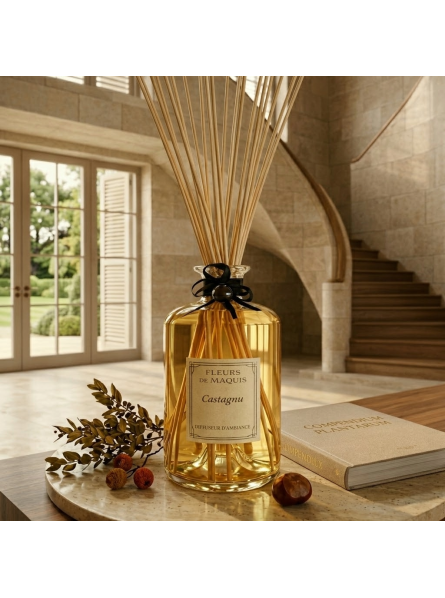 Un diffuseur grand format pensé pour sublimer les grands espaces avec les créations olfactives Fleurs de Maquis.