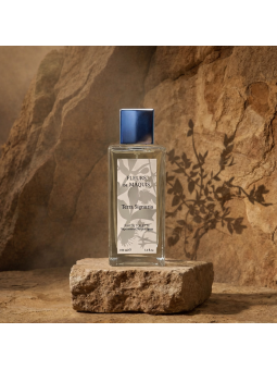 Terra Signuria, un parfum de créateur parfumeur profond et noble inspiré du myrte et de la terre corse.