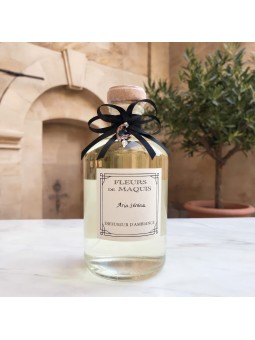 Un diffuseur grand format pensé pour sublimer les grands espaces avec les parfums de créateurs Fleurs de Maquis.