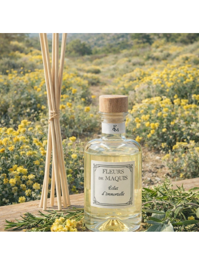 Éclat d’Immortelle, un diffuseur d’ambiance solaire inspiré du maquis corse au cœur de l’été.